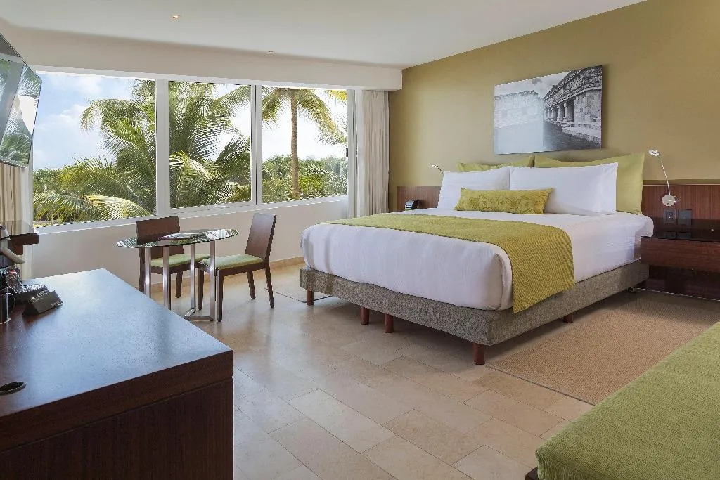 SUITE DELUXE Room, InterContinental Presidente Cancun Resort, Cancun Area