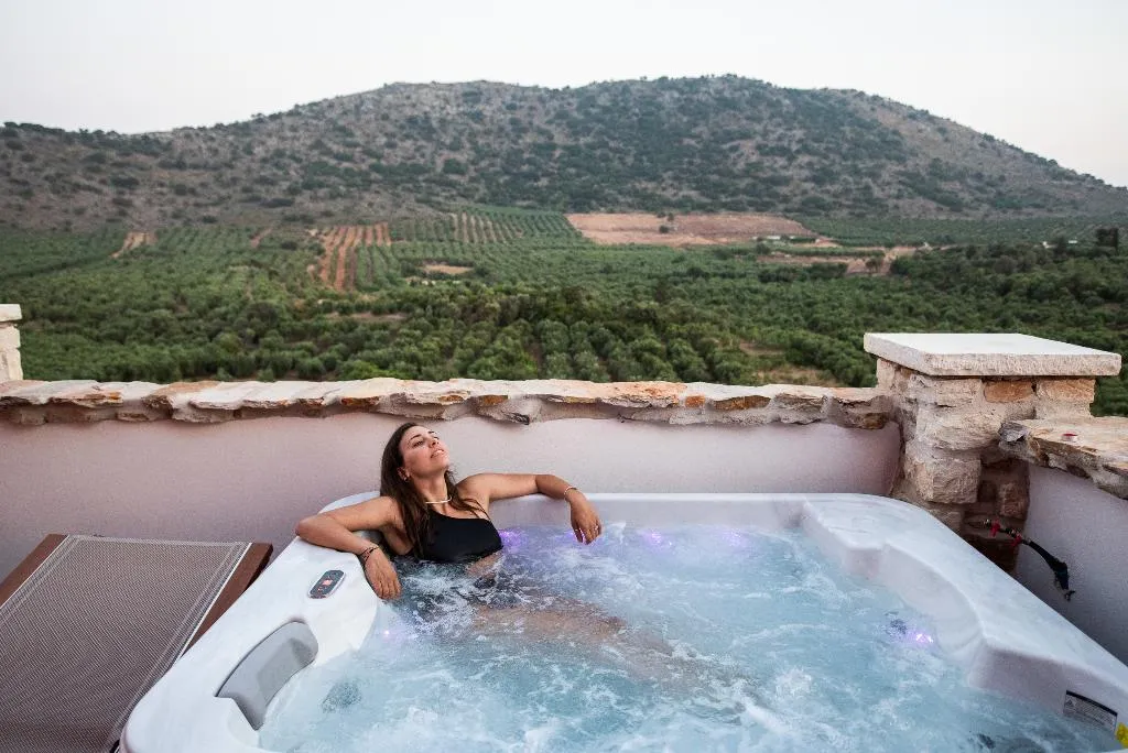 SUITE WITH PRIVATE POOL Room, Lameriana Secret Village, Crete