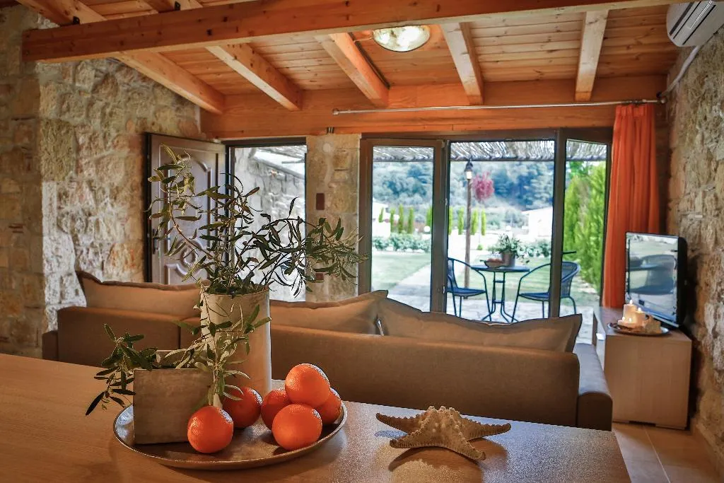 BUNGALOW ONE BEDROOM ONE BATHROOM Room, Stigmes Villas and Suites, Thessaloniki