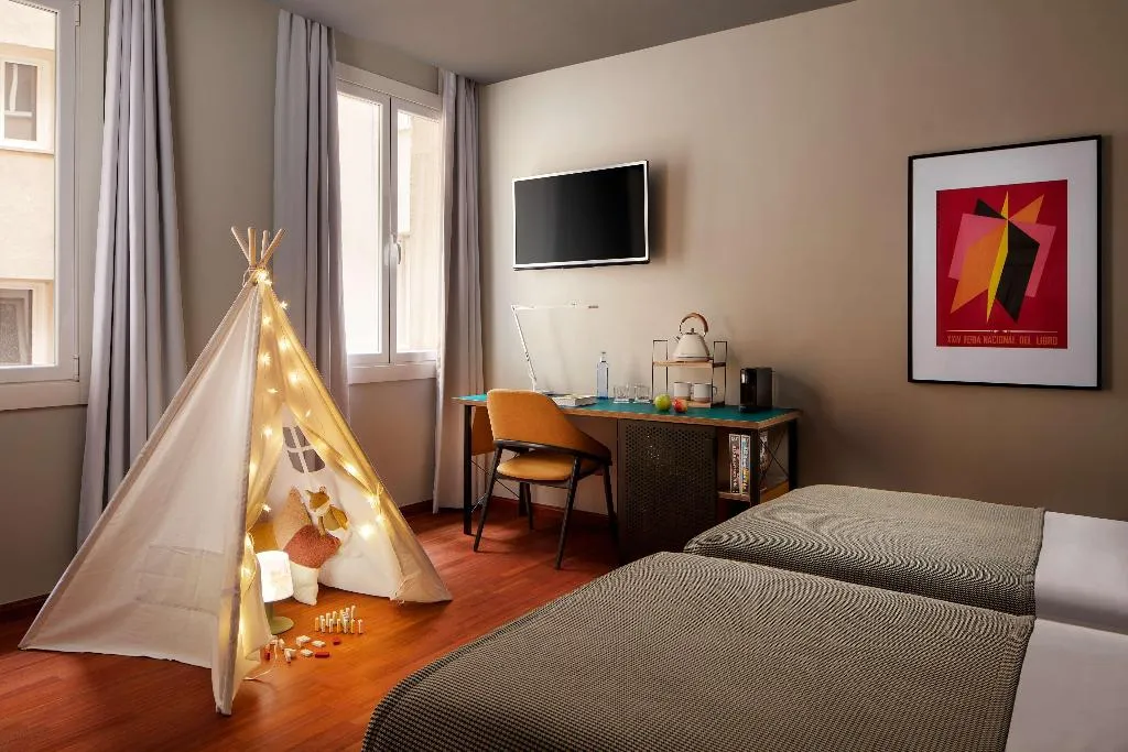 TRIPLE SUPERIOR Room, Avani Alonso Martinez Madrid Hotel, Madrid