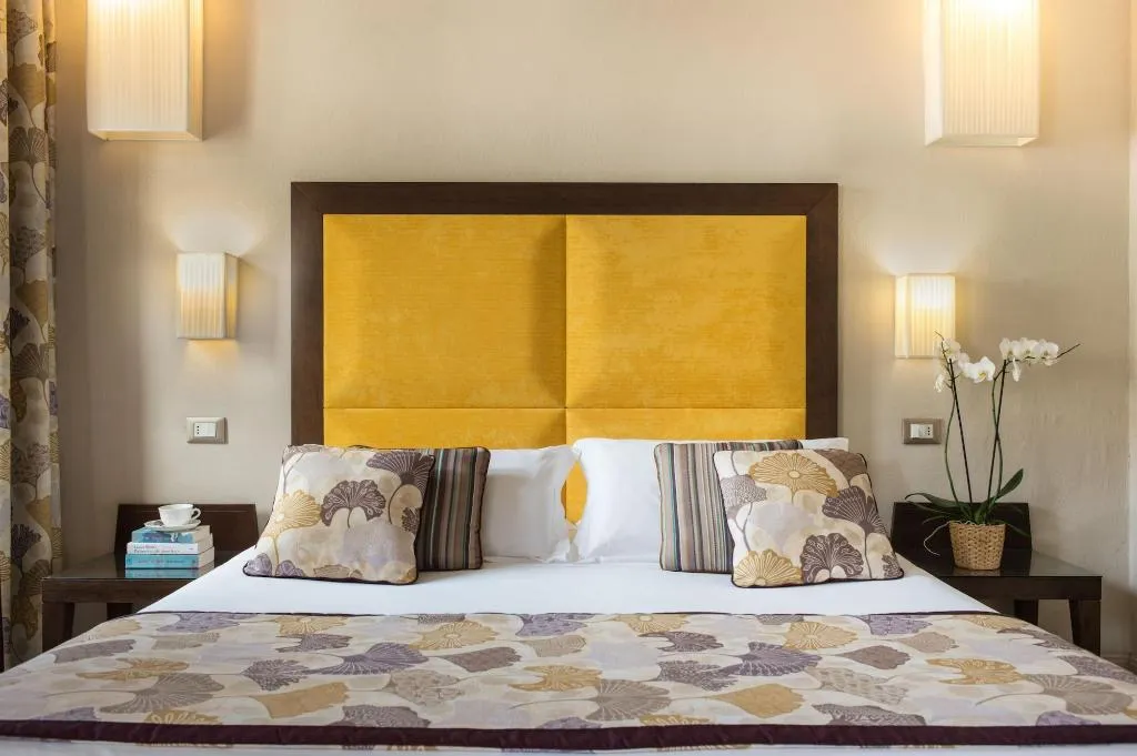 Room, Il Perseo, Florence
