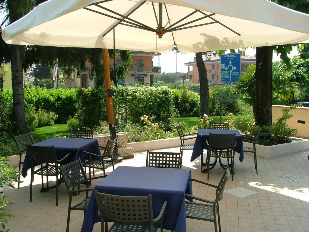 Terrace, Hotel Gardenia Sirmione, Milan