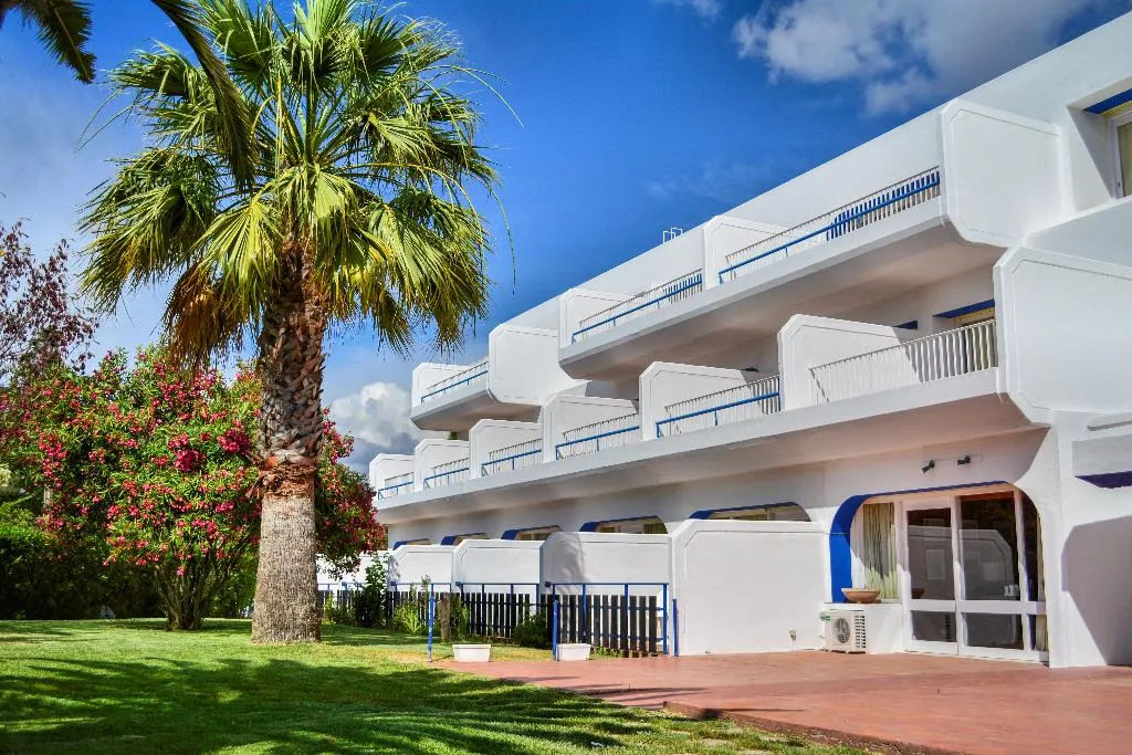 General view, Carvoeiro Garden Hotel, Algarve