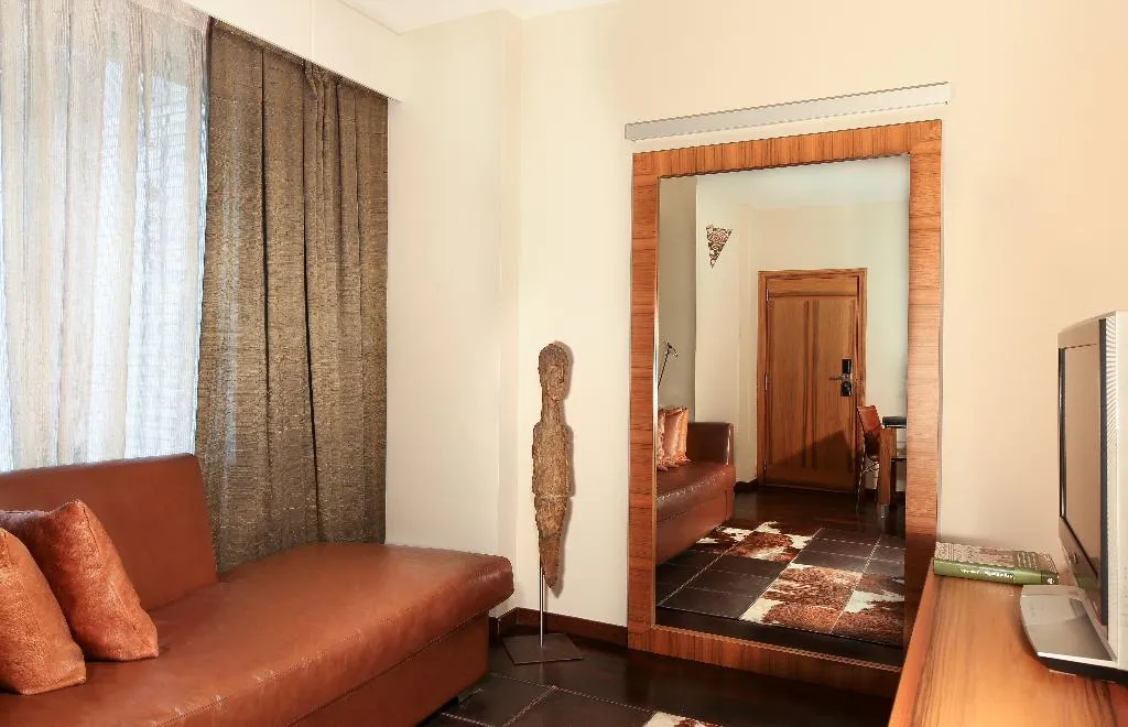 JUNIOR SUITE SUPERIOR Room, Gran Derby Suites, Barcelona