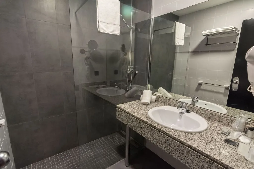 TRIPLE STANDARD Room, Malcom and Barret, Valencia