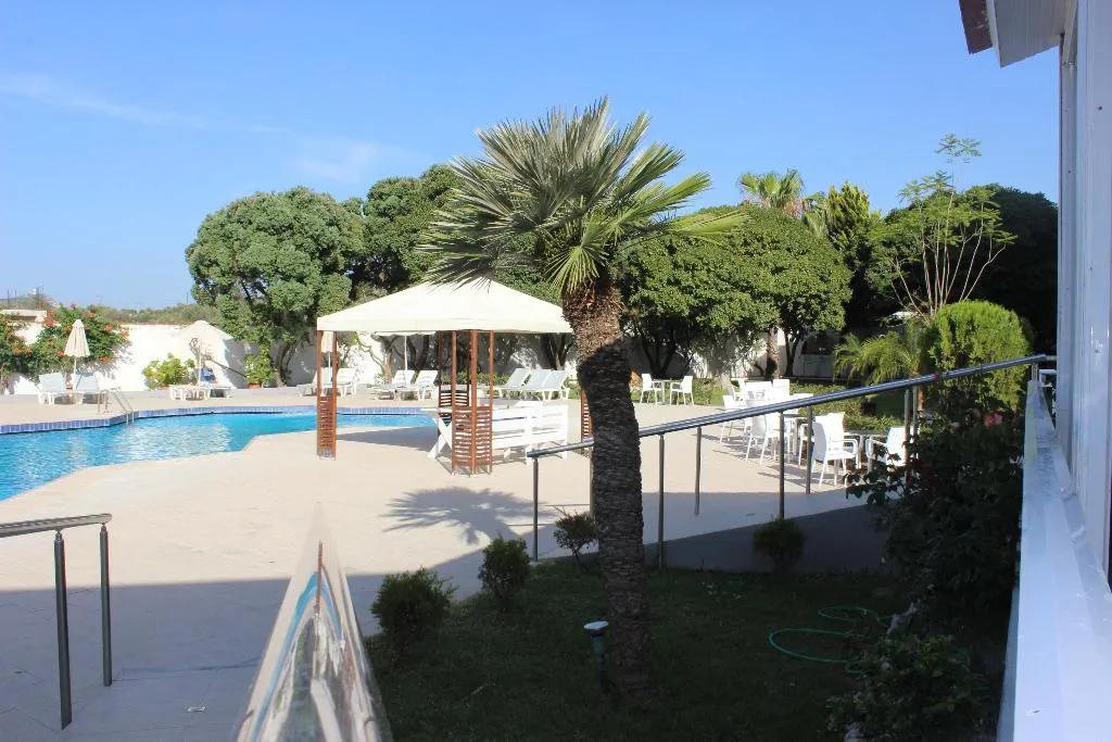 Pool, Happy Days, Rhodes