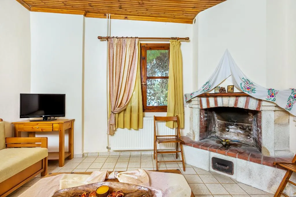 FAMILY ROOM STANDARD Room, Xenios Loutra Village Karnagio, Halkidiki