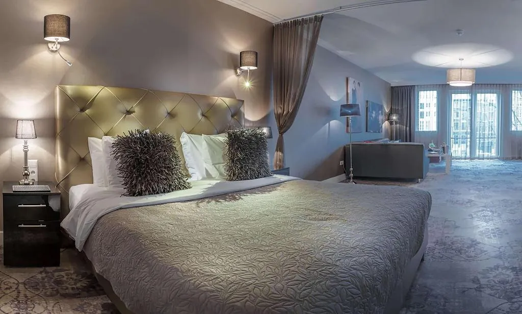 Room, Luxury Suites Amsterdam, Amsterdam