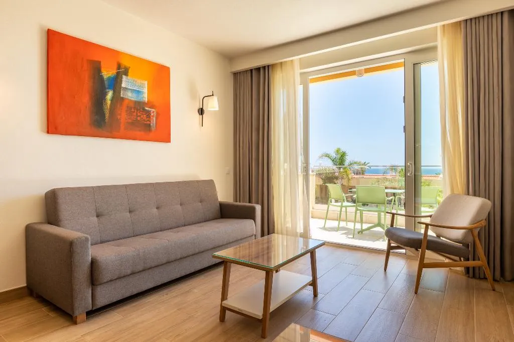 APARTMENT SEA VIEW ONE BEDROOM Room, Vila Luz, Algarve
