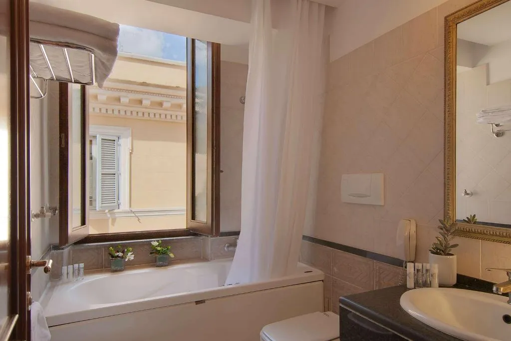 Room, Atlante Garden, Rome
