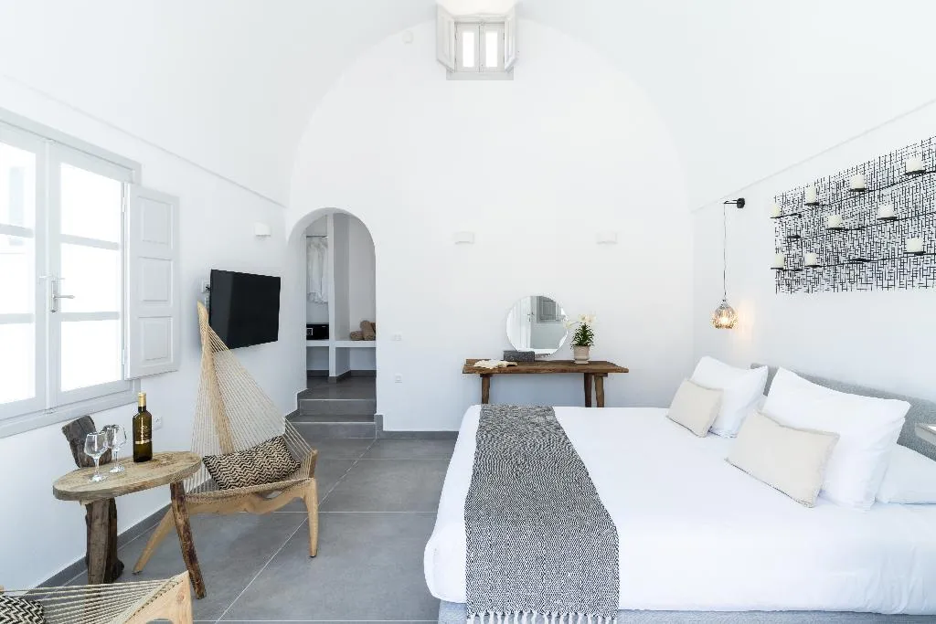 VILLA SUPERIOR Room, Elysian Santorini, Santorini