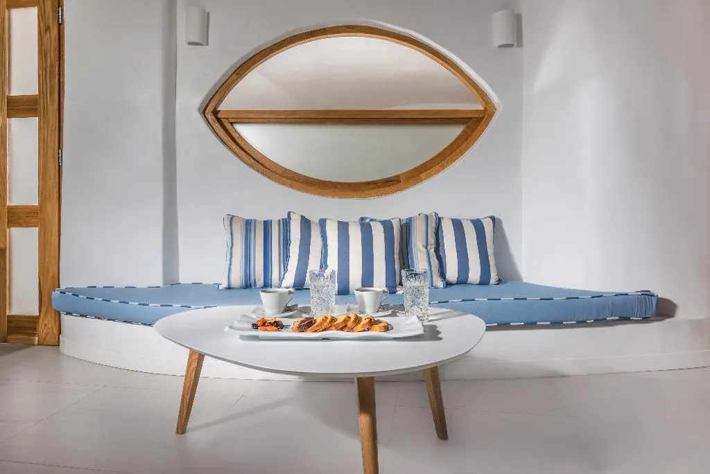 SUITE SEA VIEW THREE BEDROOMS Room, Elite Luxury Suites, Santorini