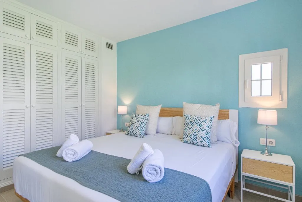 APARTMENT TWO BEDROOMS Room, Son Bou Playa Gold, Menorca