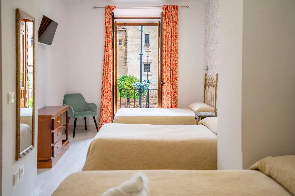 TRIPLE BASIC Room, Hotel Manzanito, Andalucia