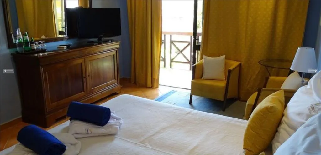Double or Twin STANDARD Room, Luzmar Villas, Algarve