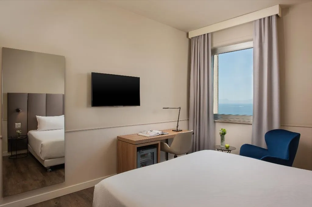 DOUBLE WITH VIEWS Room, NH Napoli Panorama, Naples