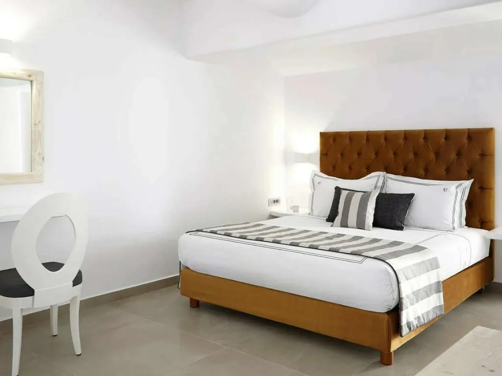 SUITE WITH JACUZZI Room, Kalisti Hotel & Suites, Santorini