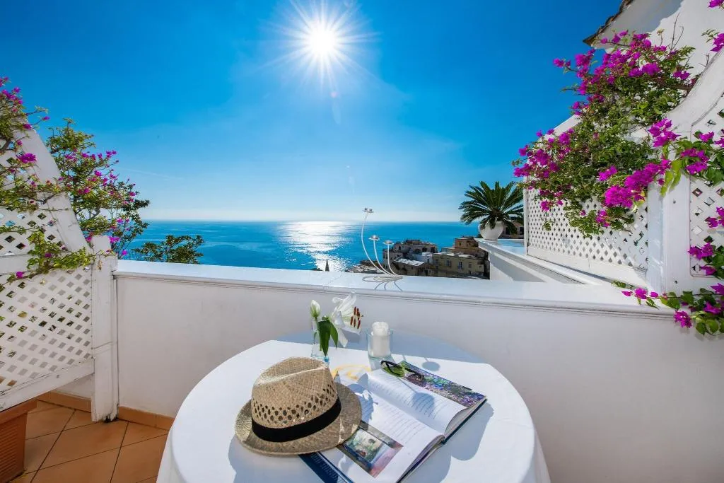 General view, Residence Villa Yiara, Naples