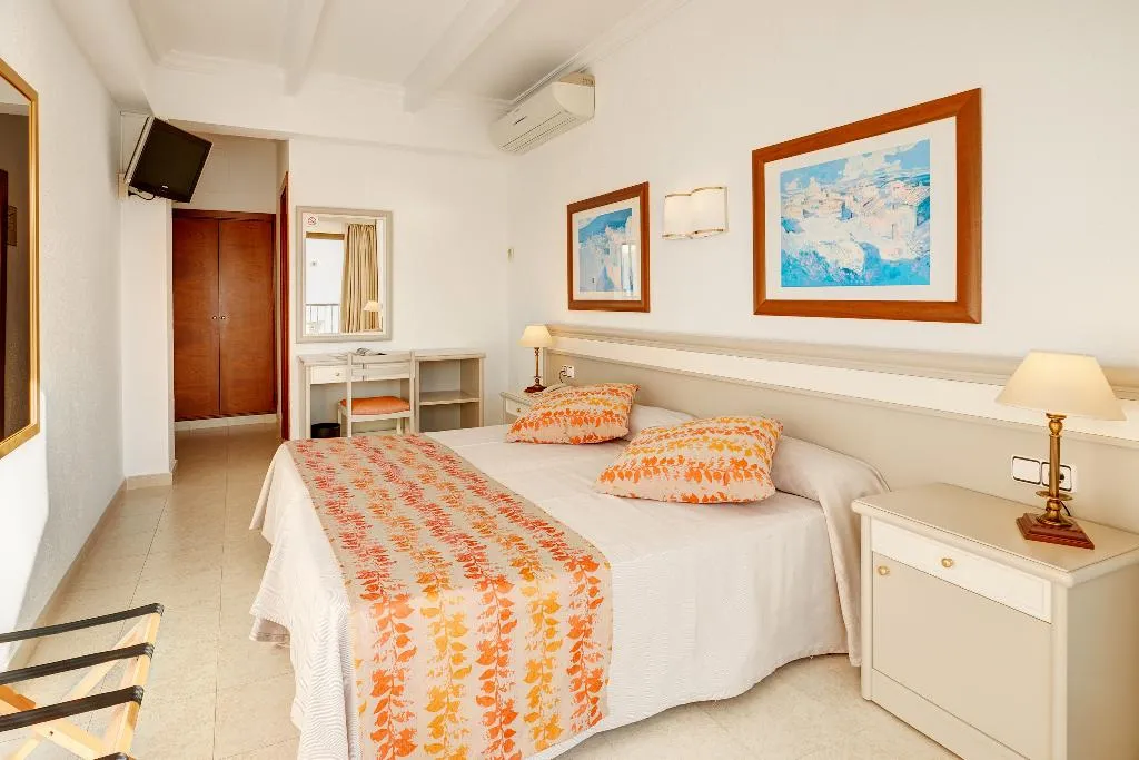 DOUBLE STANDARD Room, More, Majorca