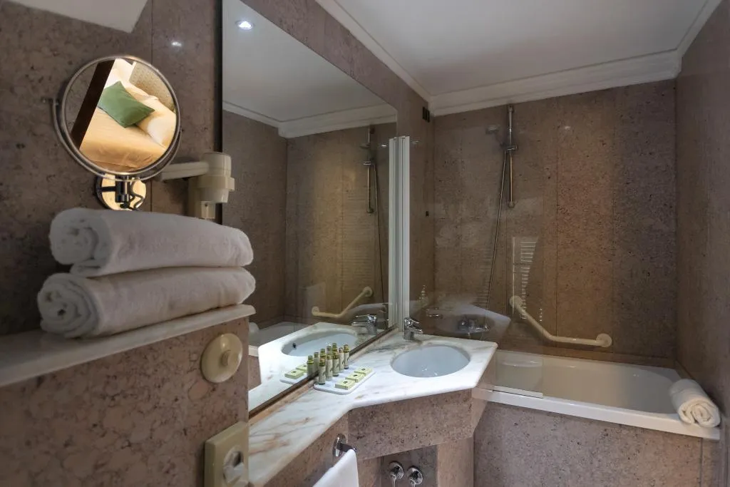 TWIN SUPERIOR CITY VIEW Room, Hotel Fontebella, Perugia
