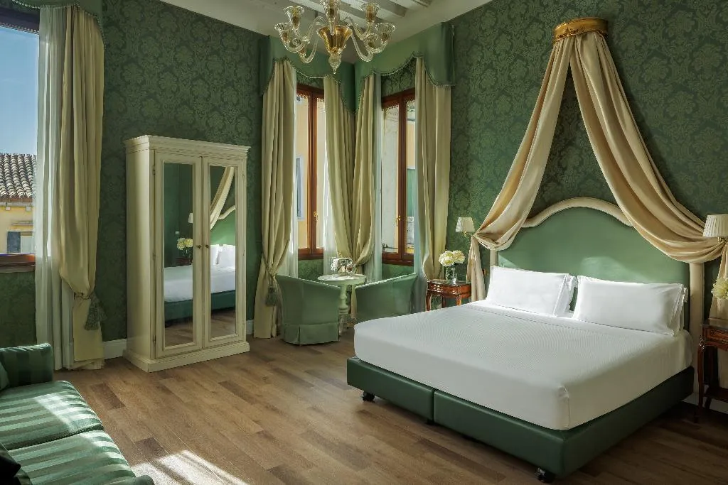 DOUBLE PREMIUM WITH VIEWS Room, Maison Venezia | UNA Esperienze, Venice