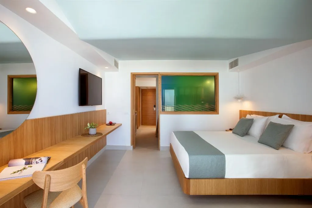 FAMILY ROOM CAPACITY 5 Room, Arina Beach Resort, Crete