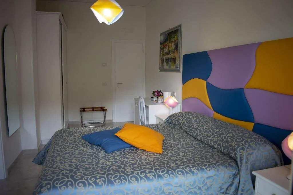 Room, La Casa Da Mare, Naples