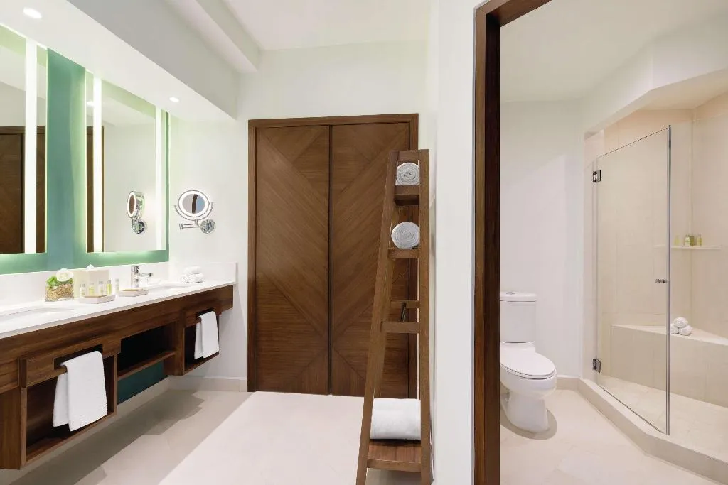 JUNIOR SUITE OCEAN FRONT Room, Hyatt Vivid Playa Del Carmen - Adults Only, Playa Del Carmen
