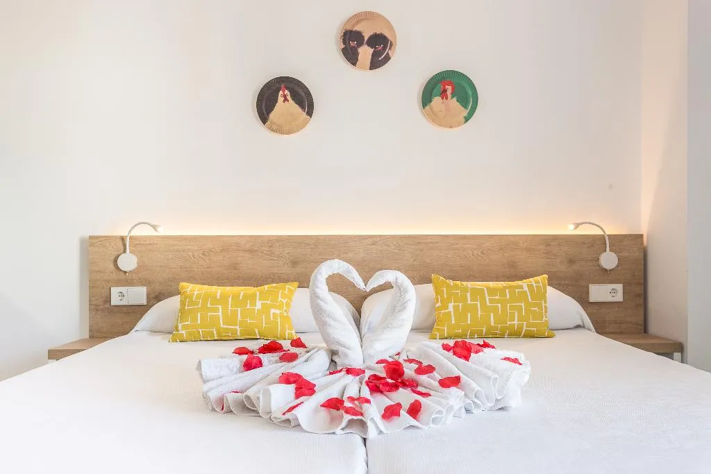 Room, Caprice Tamarindos Apartments, Majorca