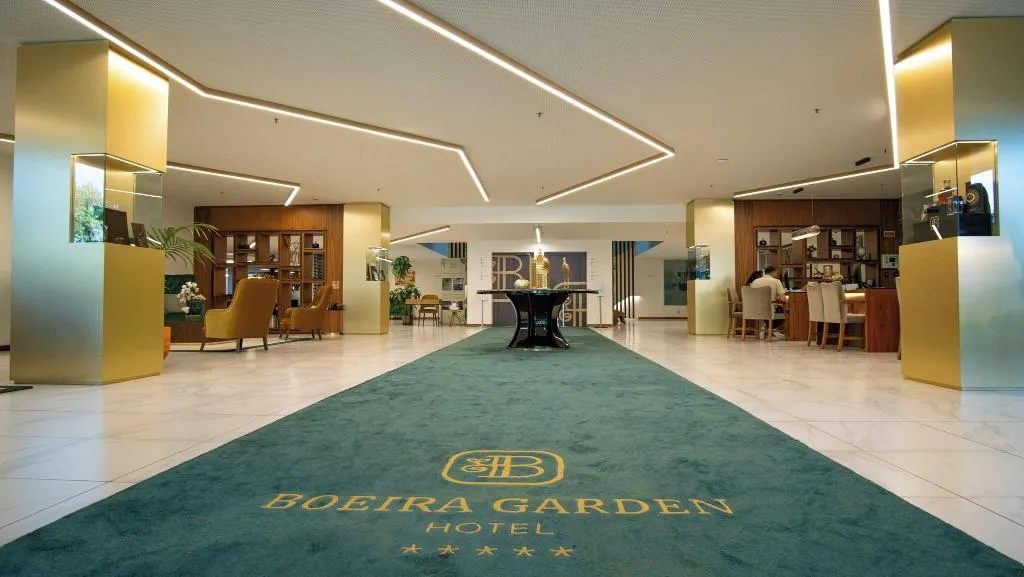 Lobby, Boeira Garden Hotel Porto Gaia, Curio Collection, Porto