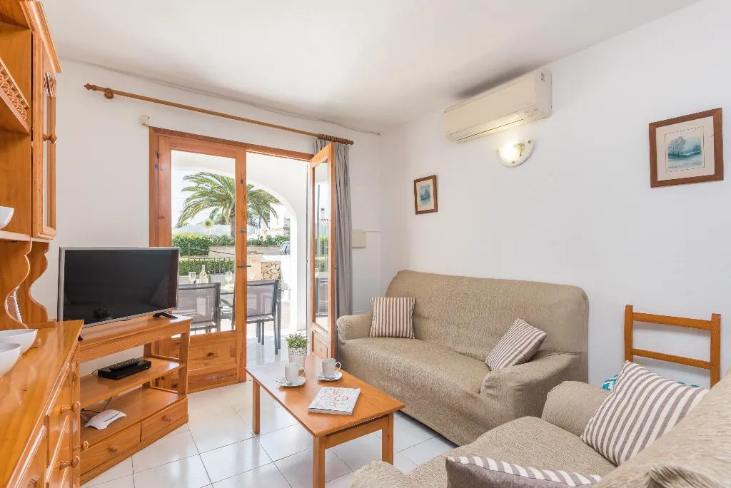 APARTMENT TWO BEDROOMS Room, Las Palmeras n 5, Menorca