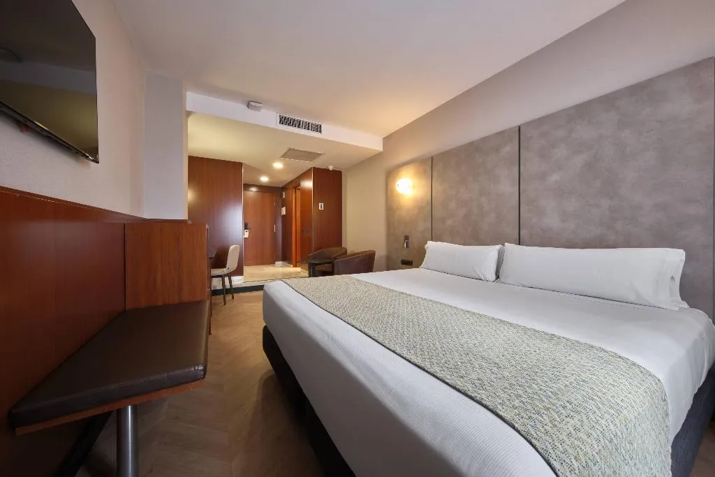 Double or Twin PREMIUM Room, Catalonia Park Putxet, Barcelona