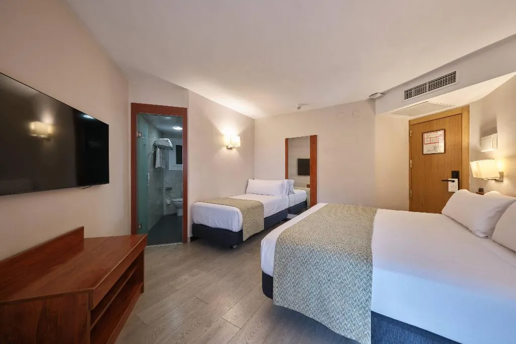 TRIPLE STANDARD Room, Catalonia Park Putxet, Barcelona