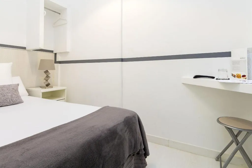 Room, Hostal Gran Via 63 Rooms, Madrid