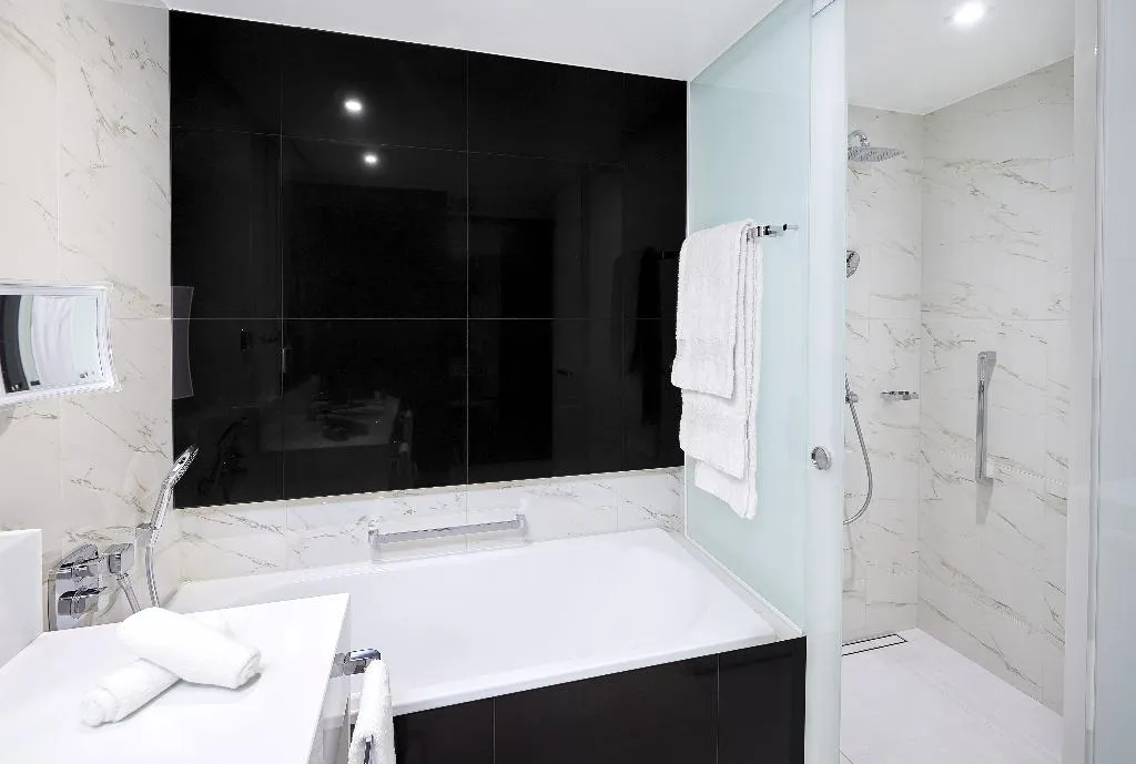 DOUBLE EXECUTIVE Room, Hilton Tallinn Park, Tallinn