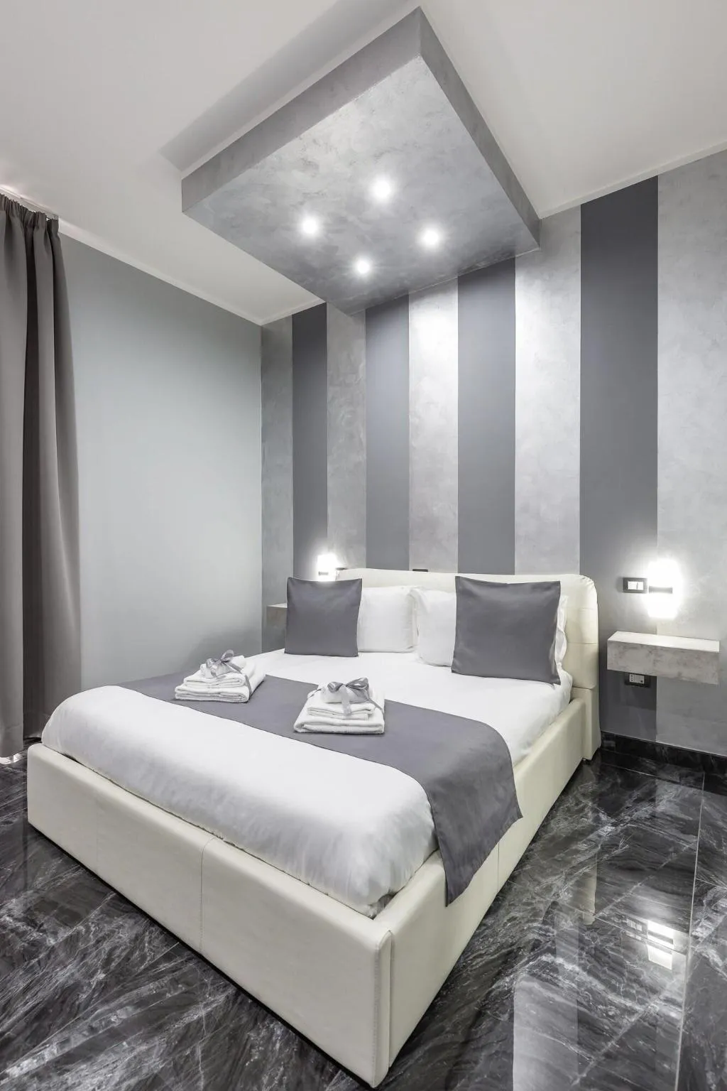 Room, Hotel Palace Napoli, Naples