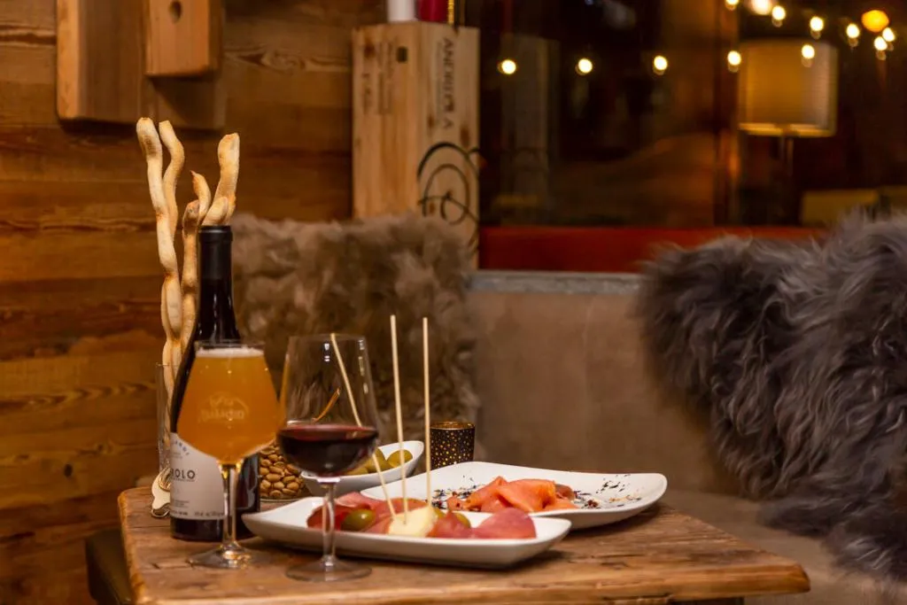Bar, Hotel K2, Milan