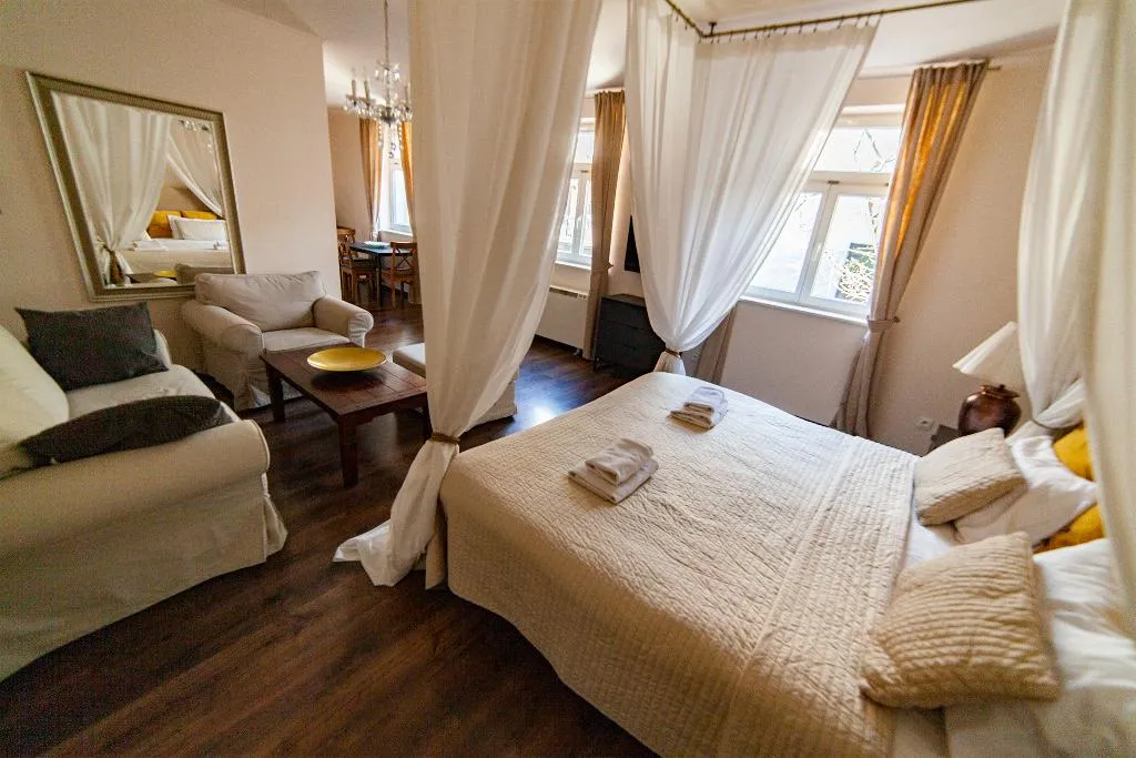 STUDIO DELUXE Room, Lounge Apartments, Krakow