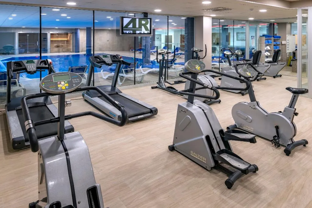 Sports and Entertainment, 4R Gran Regina, Costa Dorada