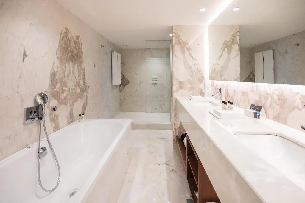 SUITE PRESTIGE Room, InterContinental Lisbon, Lisbon