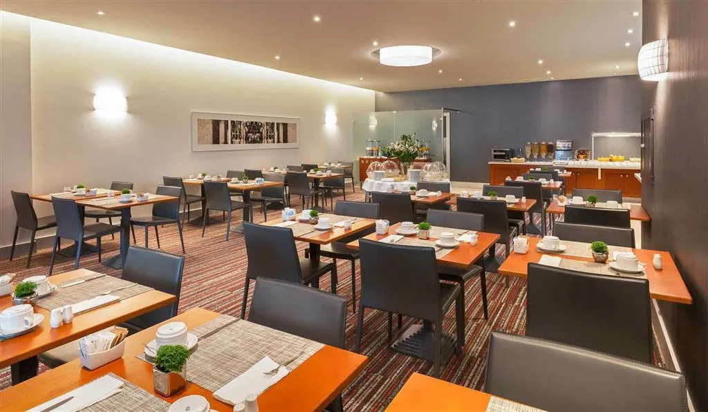 Restaurant, Mercure Lisboa Hotel, Lisbon