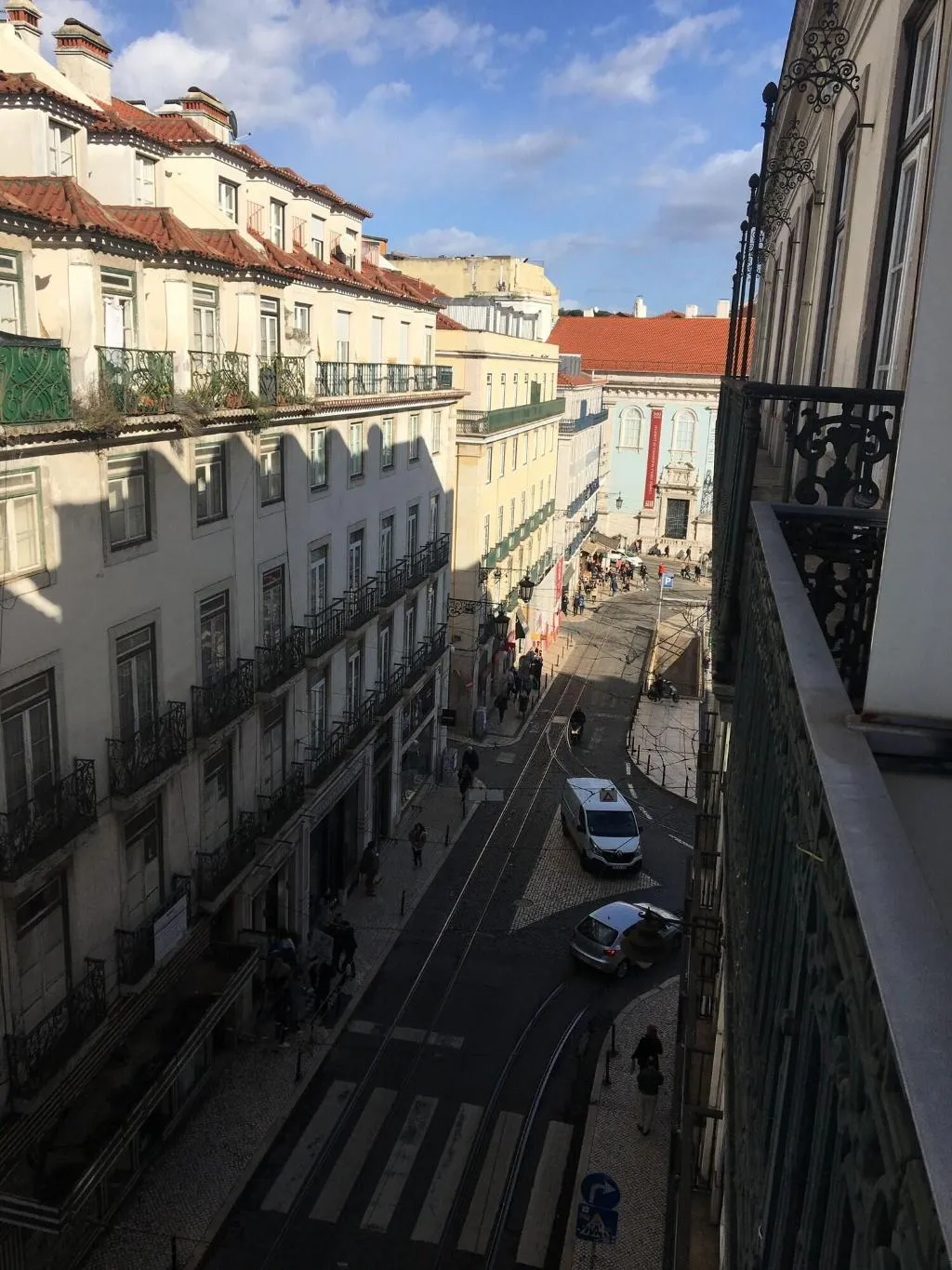 Room, Happy @ Chiado, Lisbon