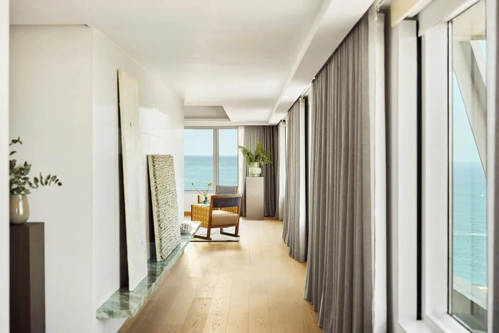 SUITE CLUB Room, Hotel Arts, Barcelona
