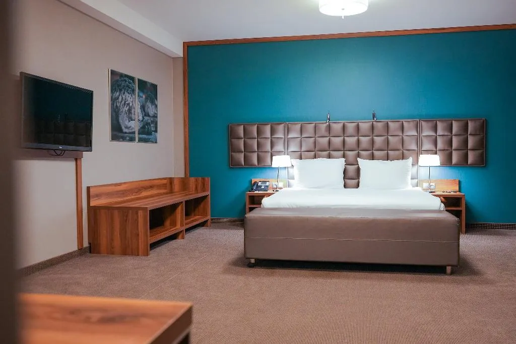 SUITE KING SIZE BED Room, Holiday Inn Krakow City Centre, Krakow
