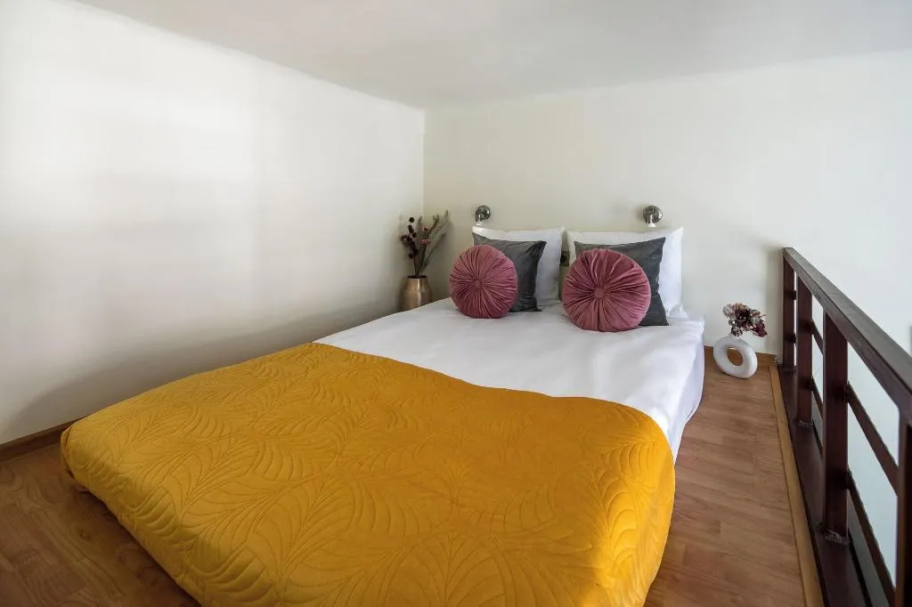 Room, The Royal Path Aparthotel, Krakow