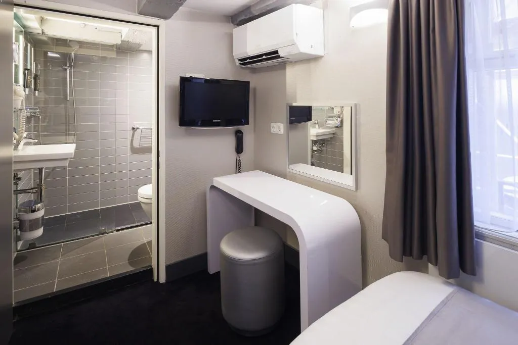 SINGLE STANDARD Room, CC Hotel, Amsterdam