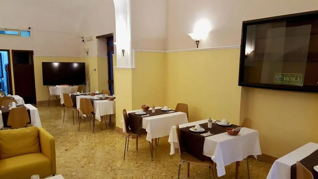 Restaurant, Hotel Fiorentina, Naples
