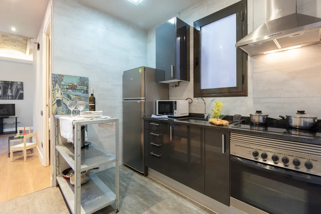 APARTMENT CAPACITY 1 Room, AinB Eixample-Miro Apartments, Barcelona