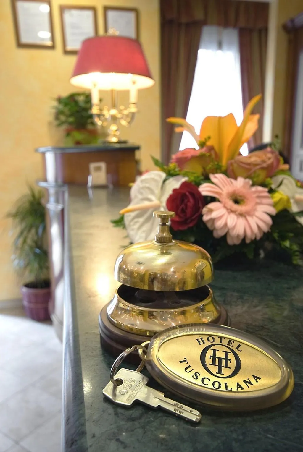 Lobby, Tuscolana, Naples