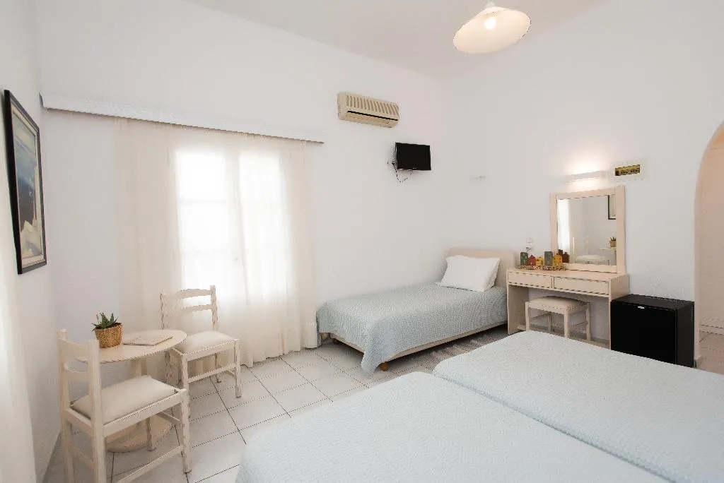 TRIPLE STANDARD Room, Charissi, Mykonos